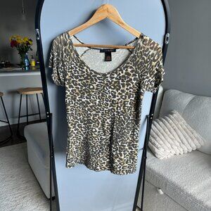 A. Giannetti Women's Cheetah Print Top Size S – Stylish Animal Print Blouse